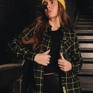 DIXXON Women’s Chessboxin Flannel Plaid Black and Yellow Women's Jacket Size S